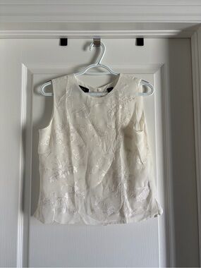 Dana Buchman Cream Embroidered Sleeveless Blouse